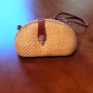 Wicker purse with felt lining
